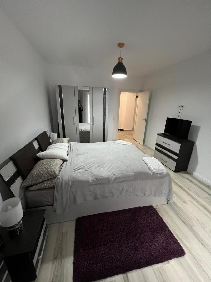 Chic Apartament Complex Inamstro Ясси Екстер'єр фото