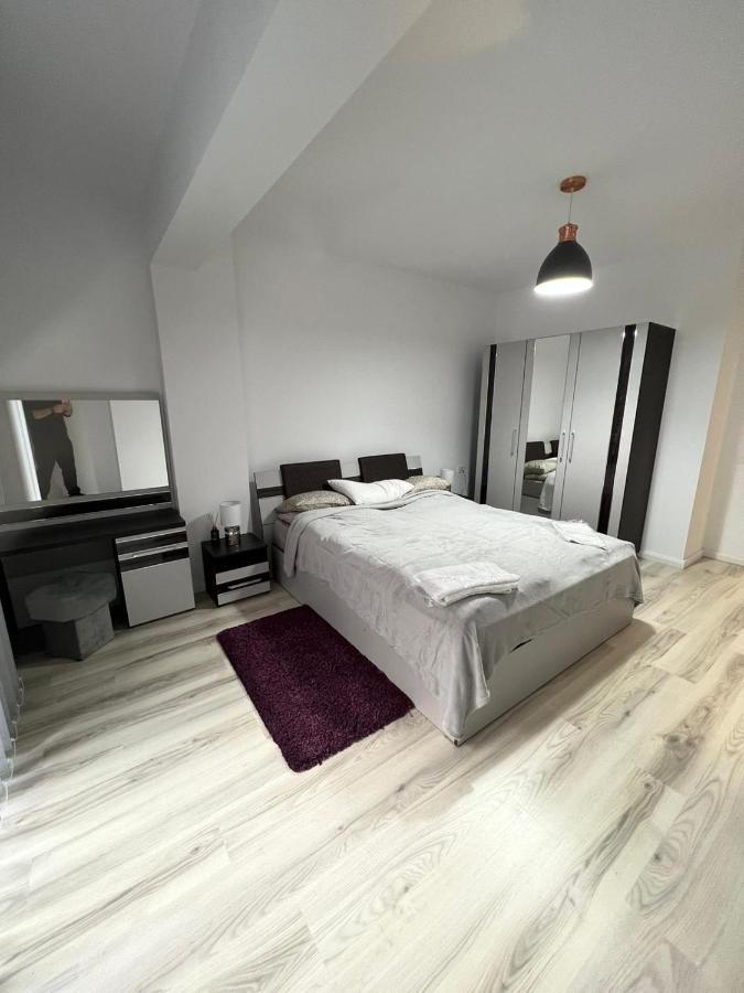 Chic Apartament Complex Inamstro Ясси Екстер'єр фото