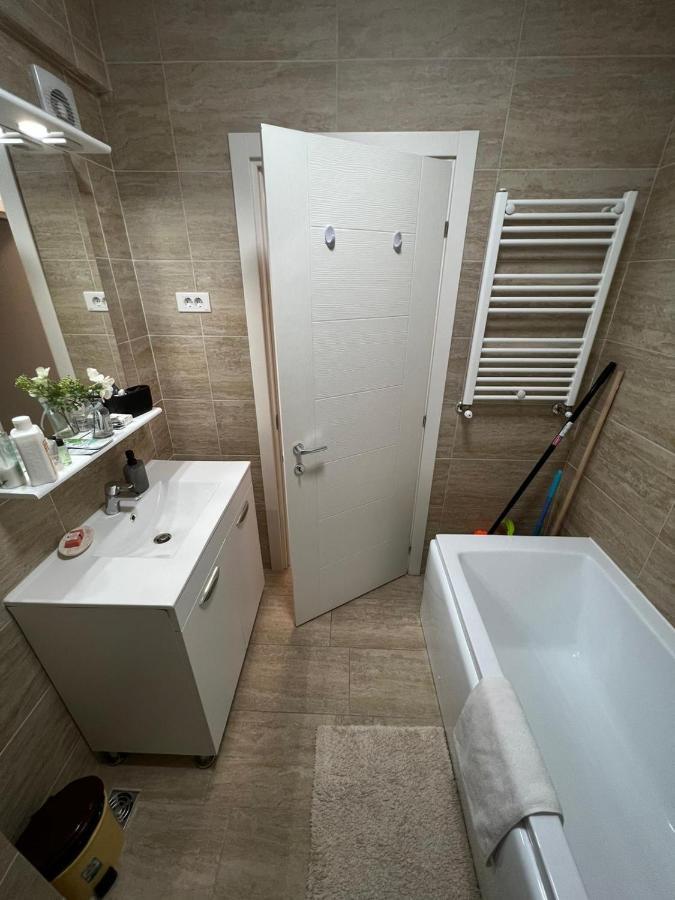 Chic Apartament Complex Inamstro Ясси Екстер'єр фото